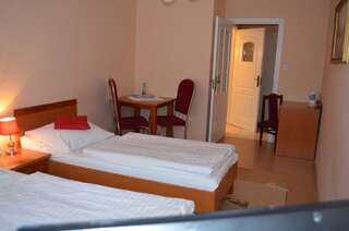 Отель Hotel Olimp Хойнице Двухместный номер Делюкс с 1 кроватью или 2 отдельными кроватями-3